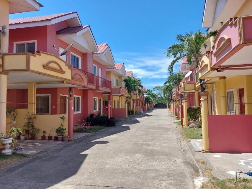 Vacation Town House Near Mactan Cebu Airport Villa Lapu-Lapu City Eksteriør billede